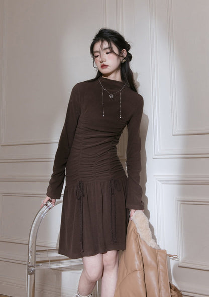 SLIM-FITTING CROPPED SHIRRED KNIT DRESS