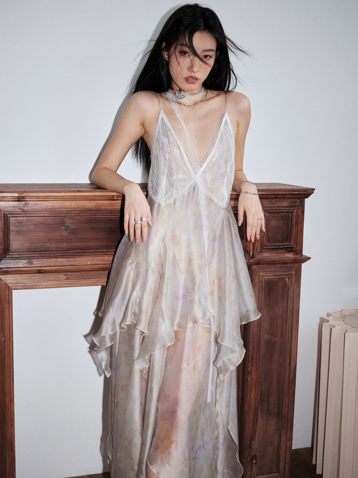 JNYLON-24SS Meeresgöttin Leuchtende Qualle Rock Gaze Druck Transparente Feder Unregelmäßiges Slip Kleid