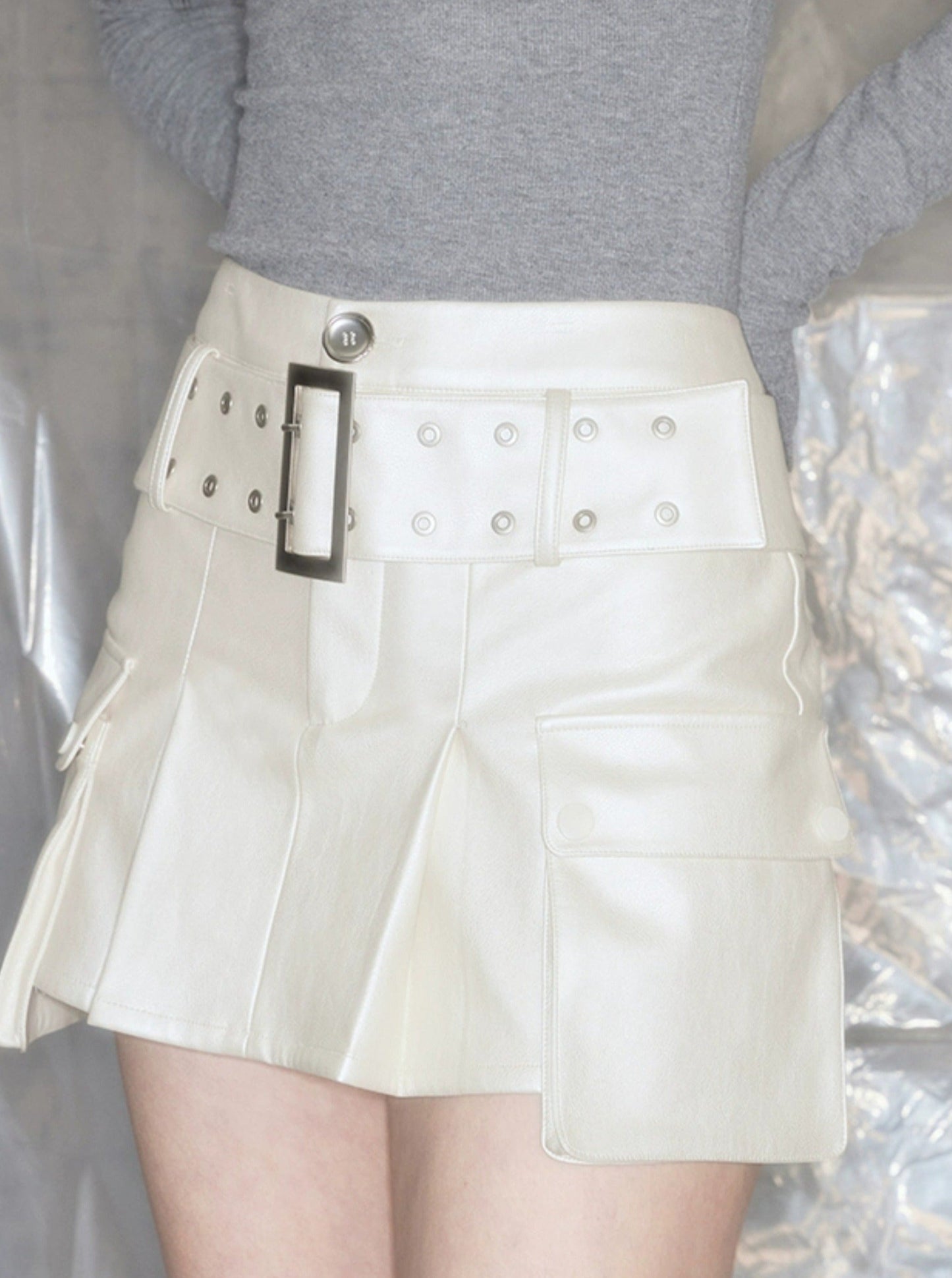 Pleated Leather Big Pocket Short Skirt