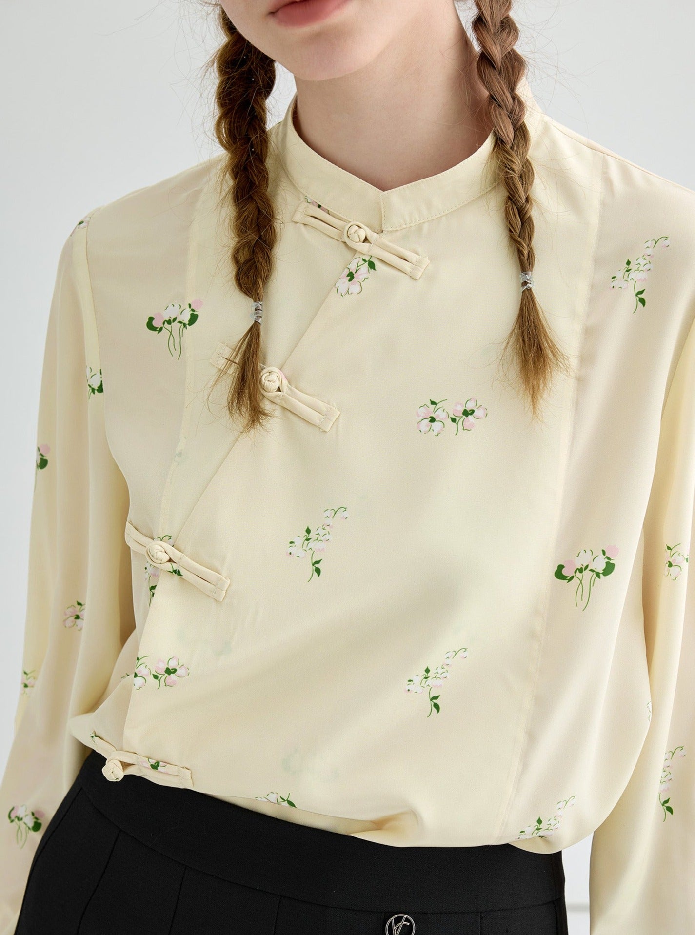 Diagonale Platte Schnalle Floral Shirt