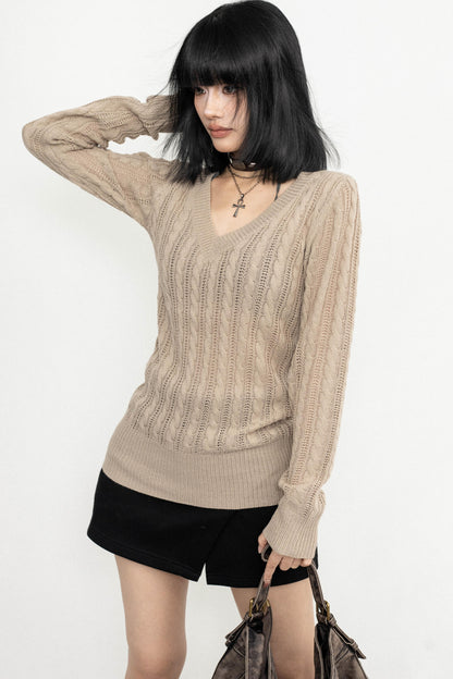 College Style V-neck Shirt