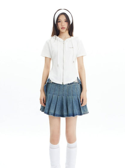 Short sleeved T-shirt and denim pants set