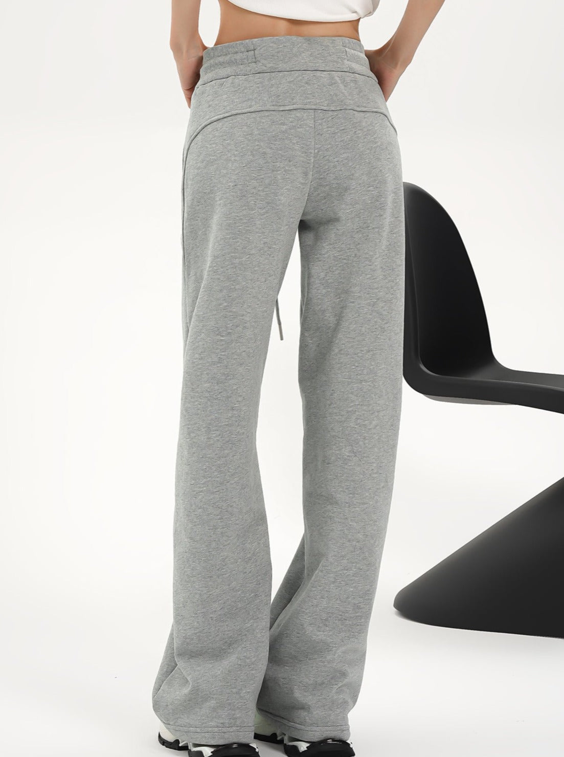 Niedrig geschnittene Tricolor-SweatPants