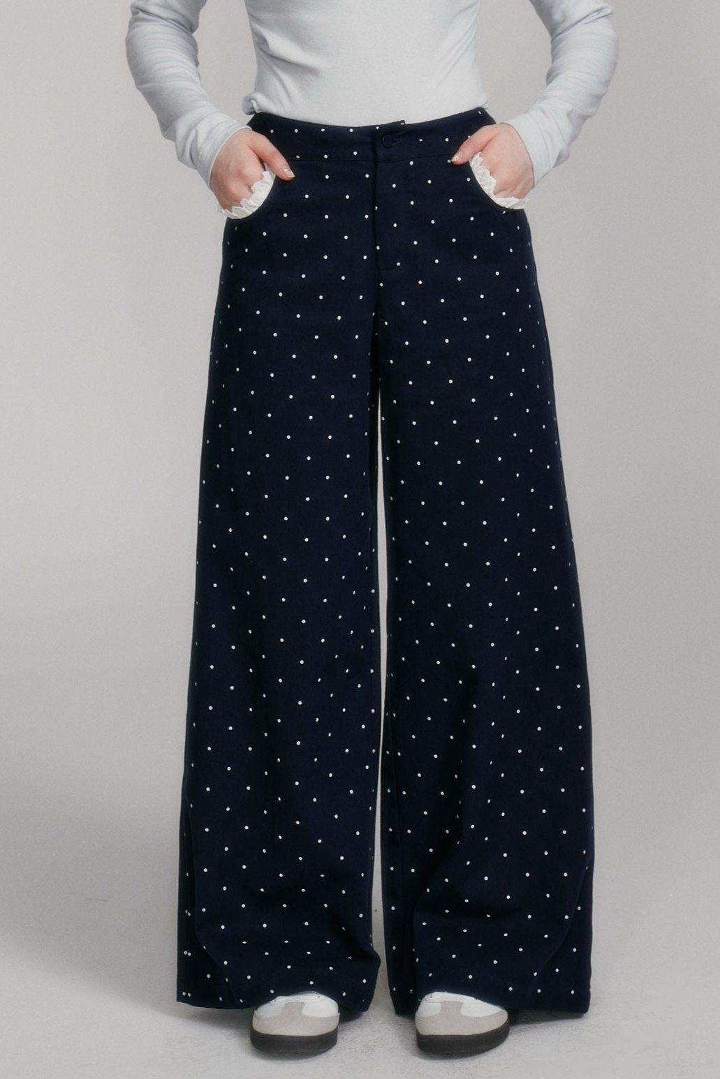 Lost Forest Good match lace dark blue polka dot pants Sweet girl looks thin and shows high wide-legged mop pants new products