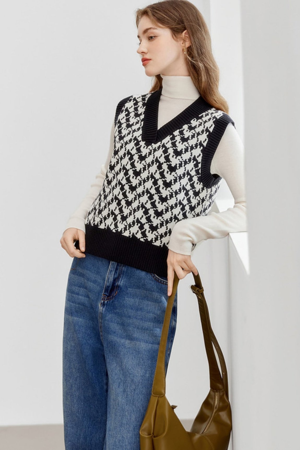 V-Neck Knitted Sweater Vest