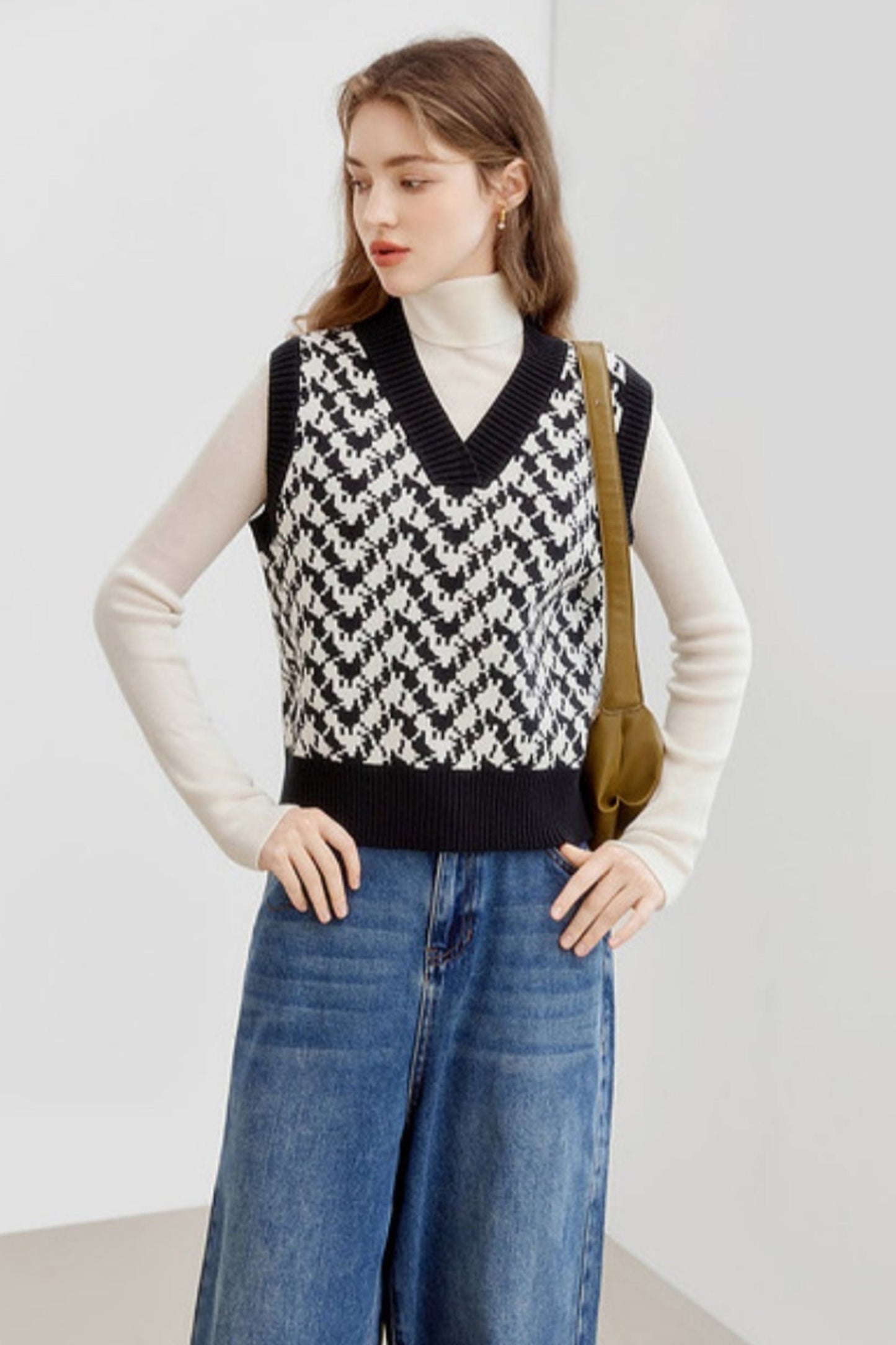 V-Neck Knitted Sweater Vest