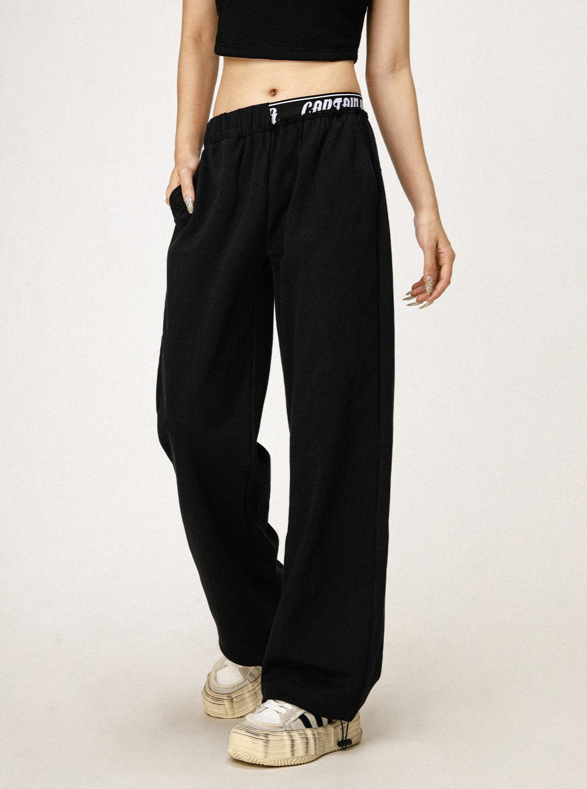 Sweatpants mit genähtem Bund