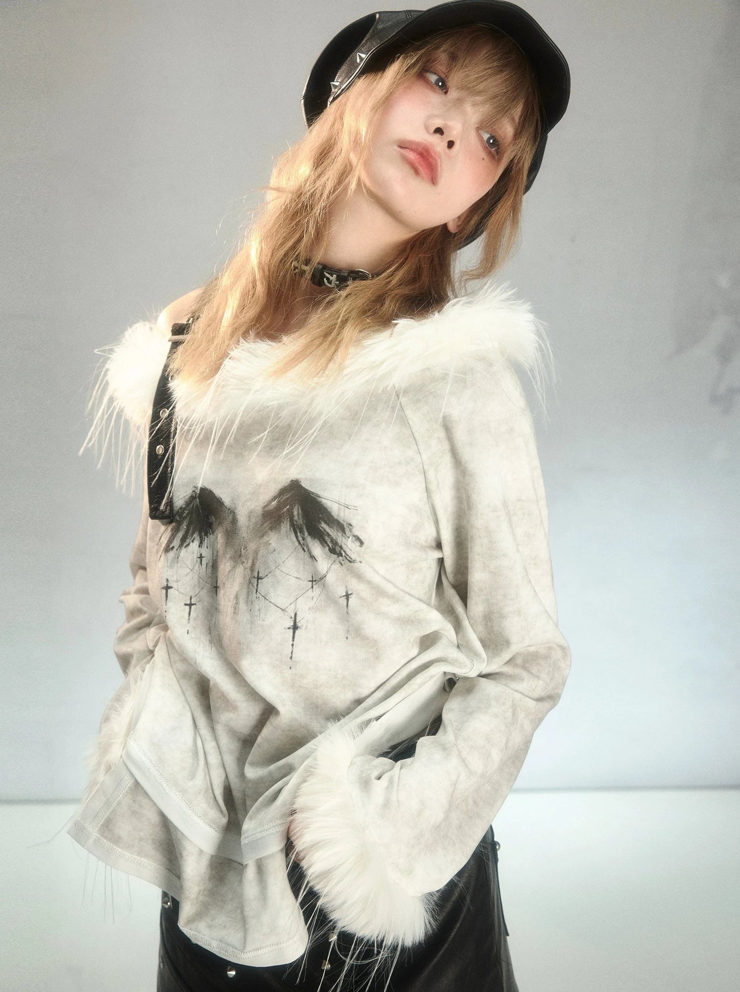 punk fur belt neck print long sleeve T-shirt