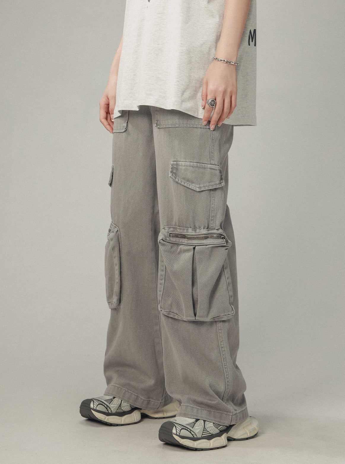 Multi-Pocket Grey Cargo Pant