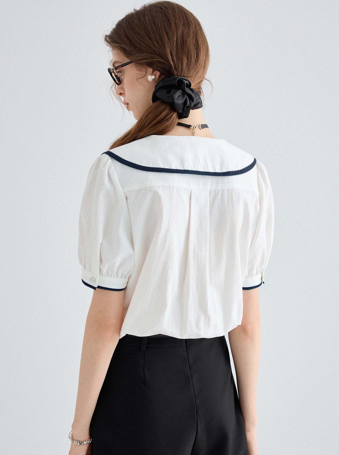 Elegant Contrast Lapel Short Sleeve Top