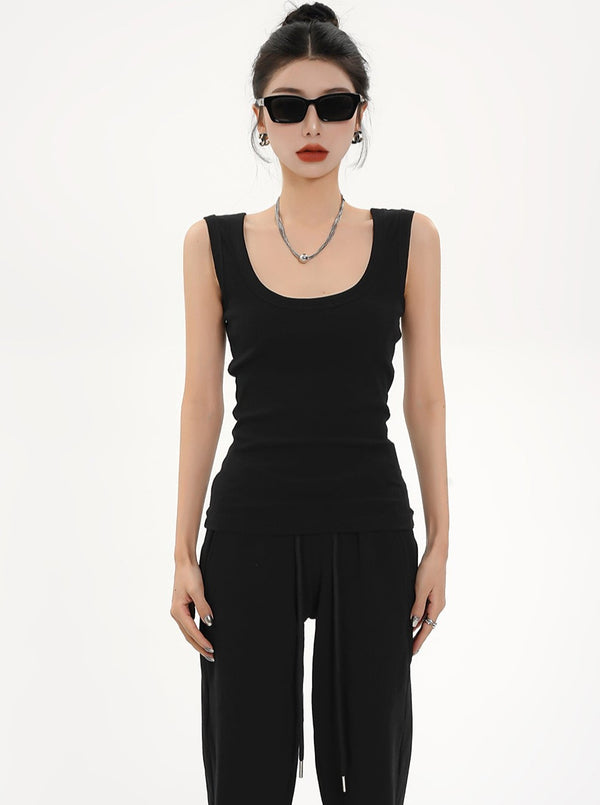 U-Neck Slim Wide Shoulder Top