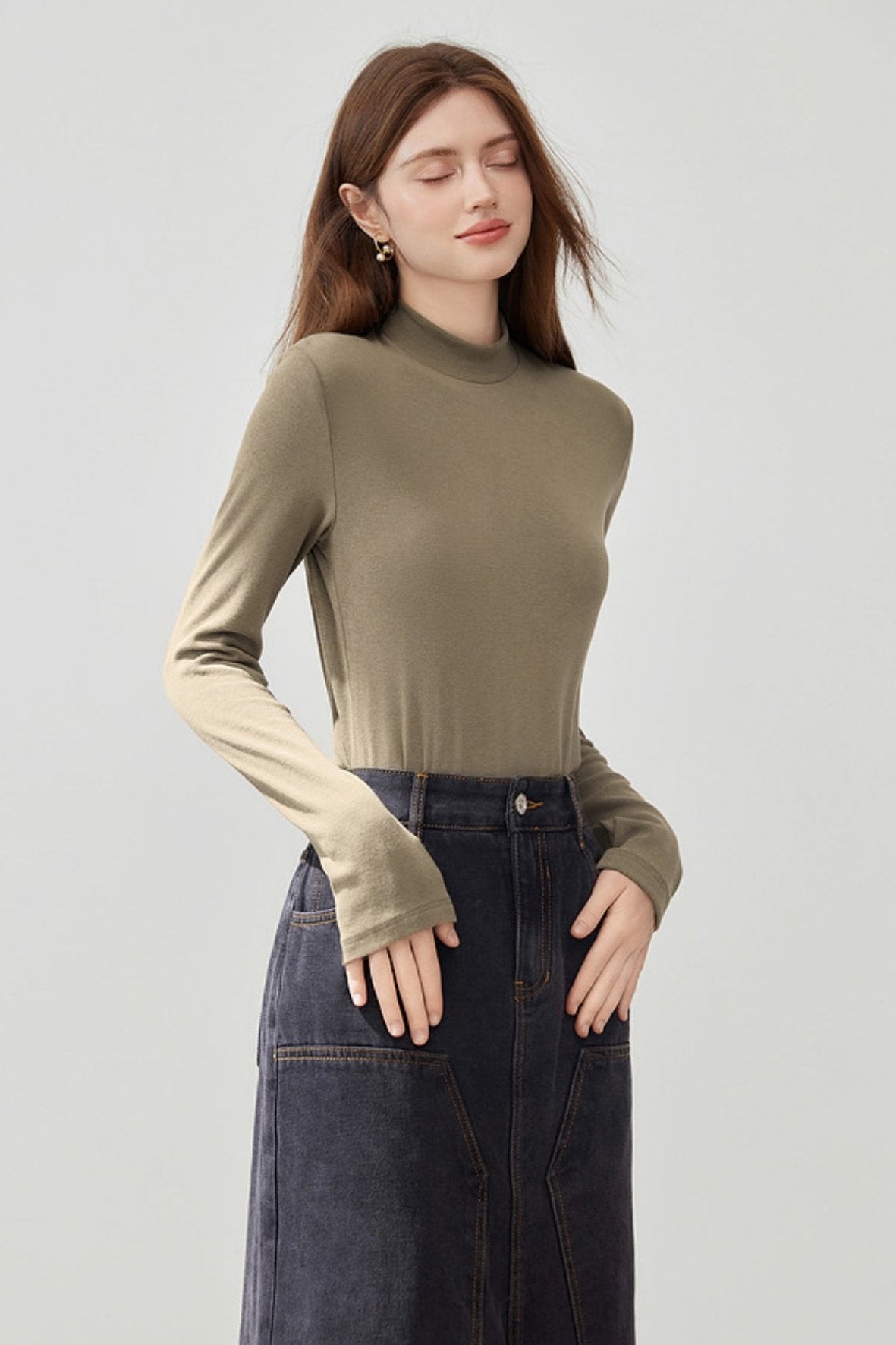 Semi-High Neck Knitted Base Shirt