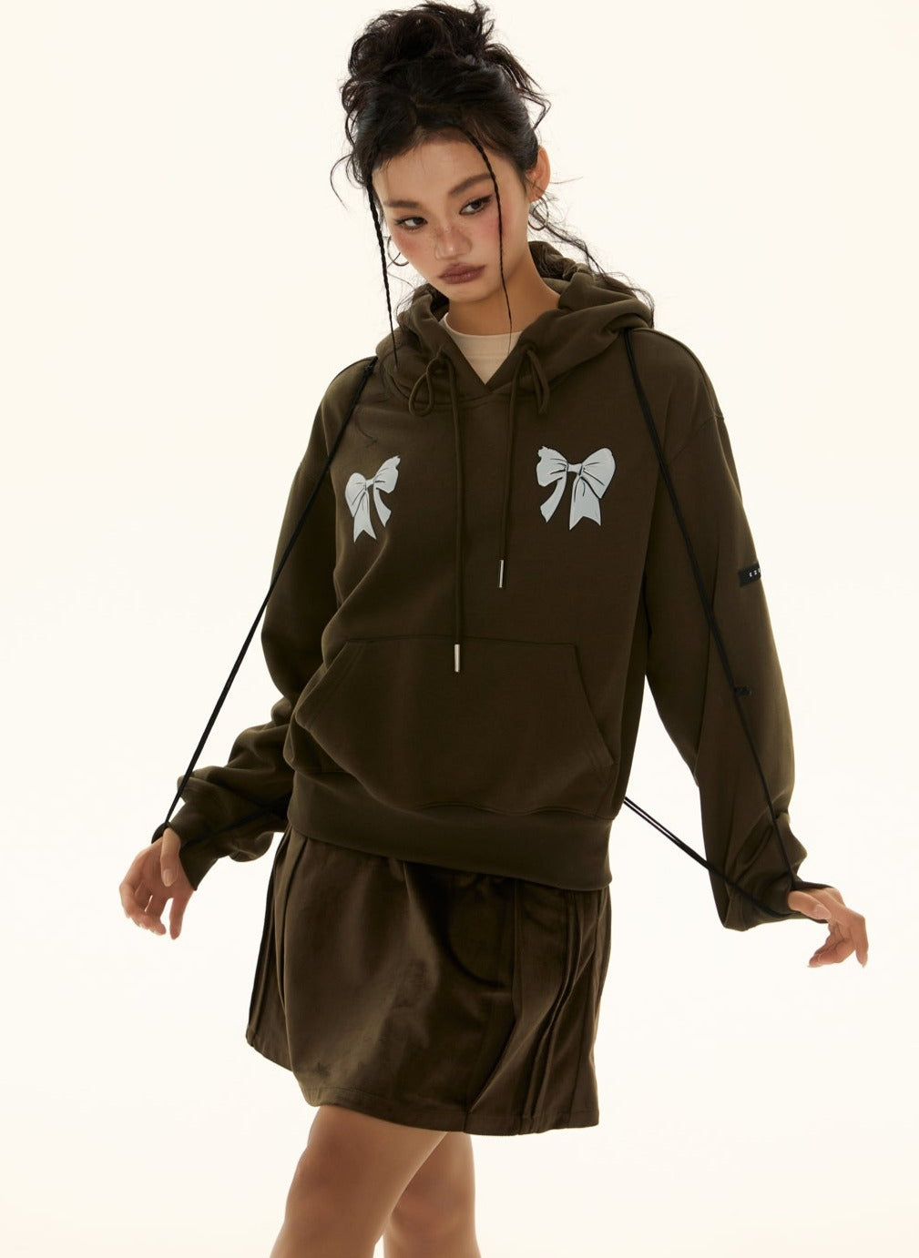 Long-sleeved pullover sweatshirt coat