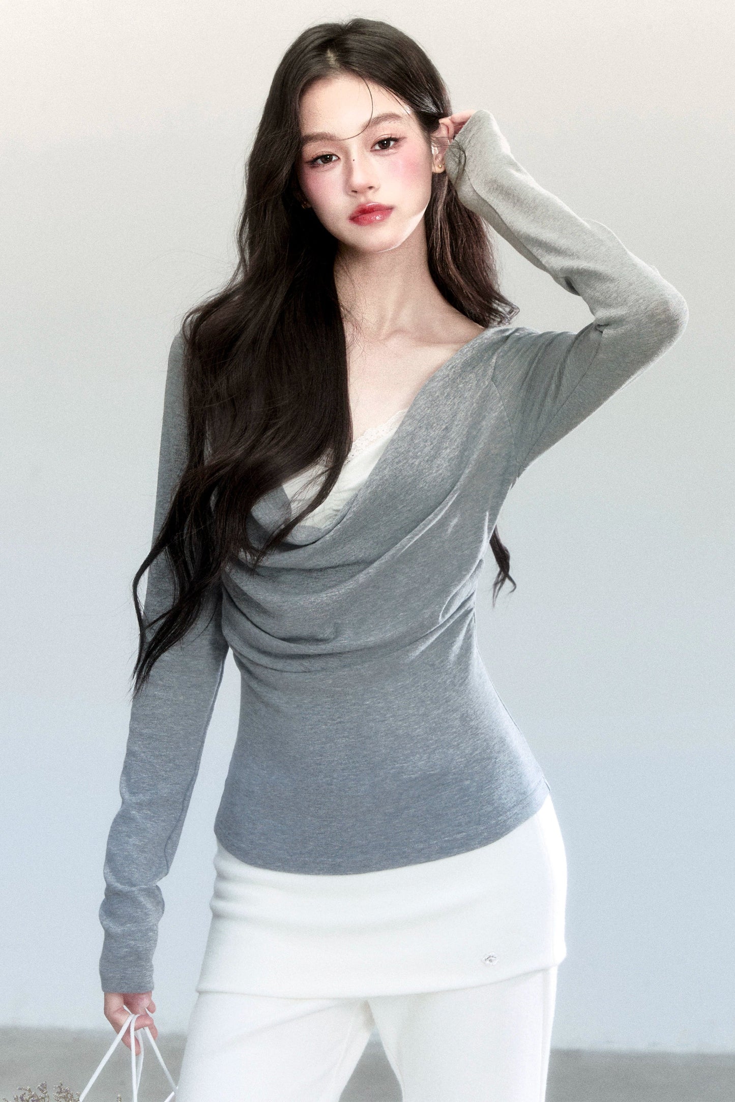 Fragile Gray Flower Swing Knitwear