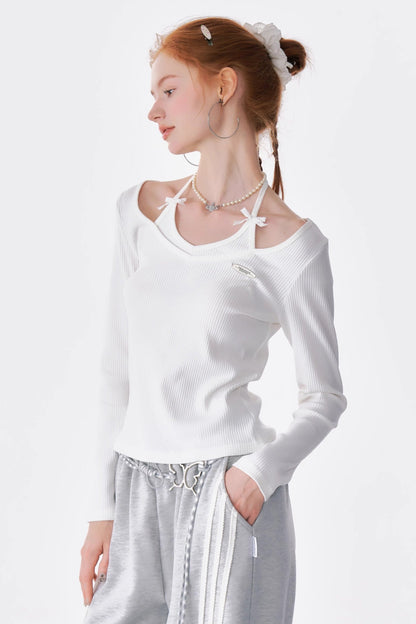 BOW HALTERNECK LONG SLEEVE KNITTED TOP