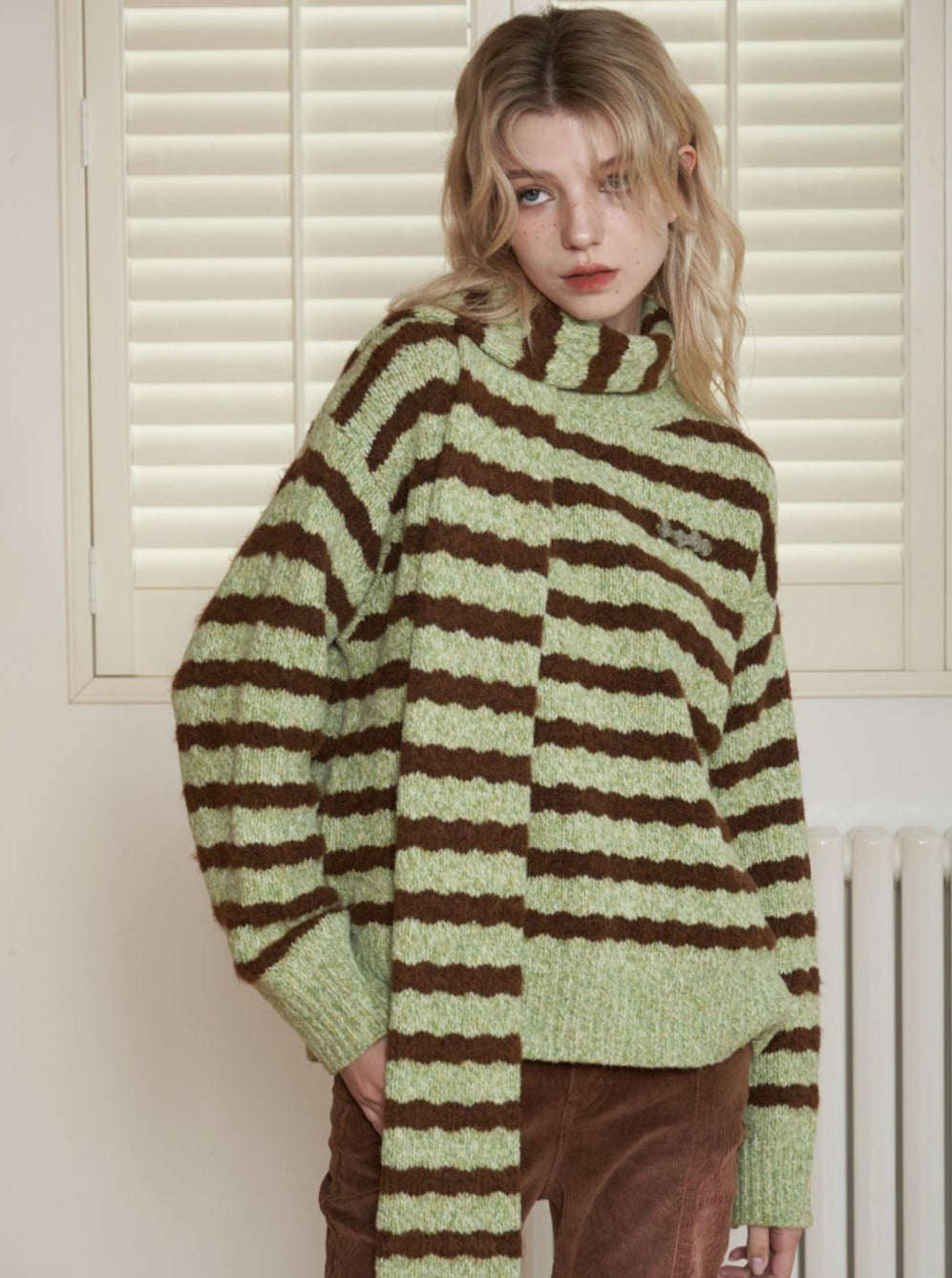 Retro green wavy striped sweater