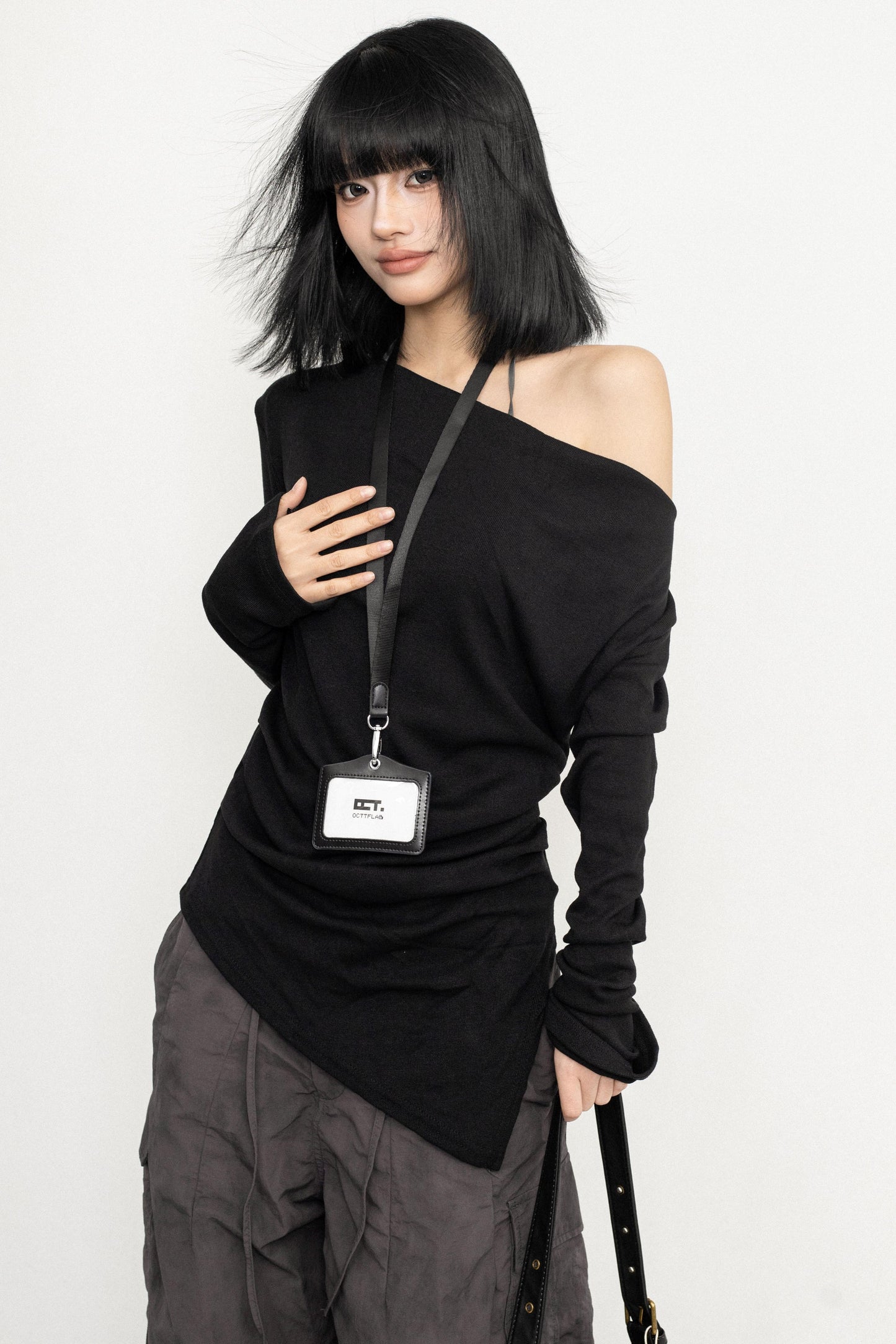 Simple Off-Shoulder Knit Shirt