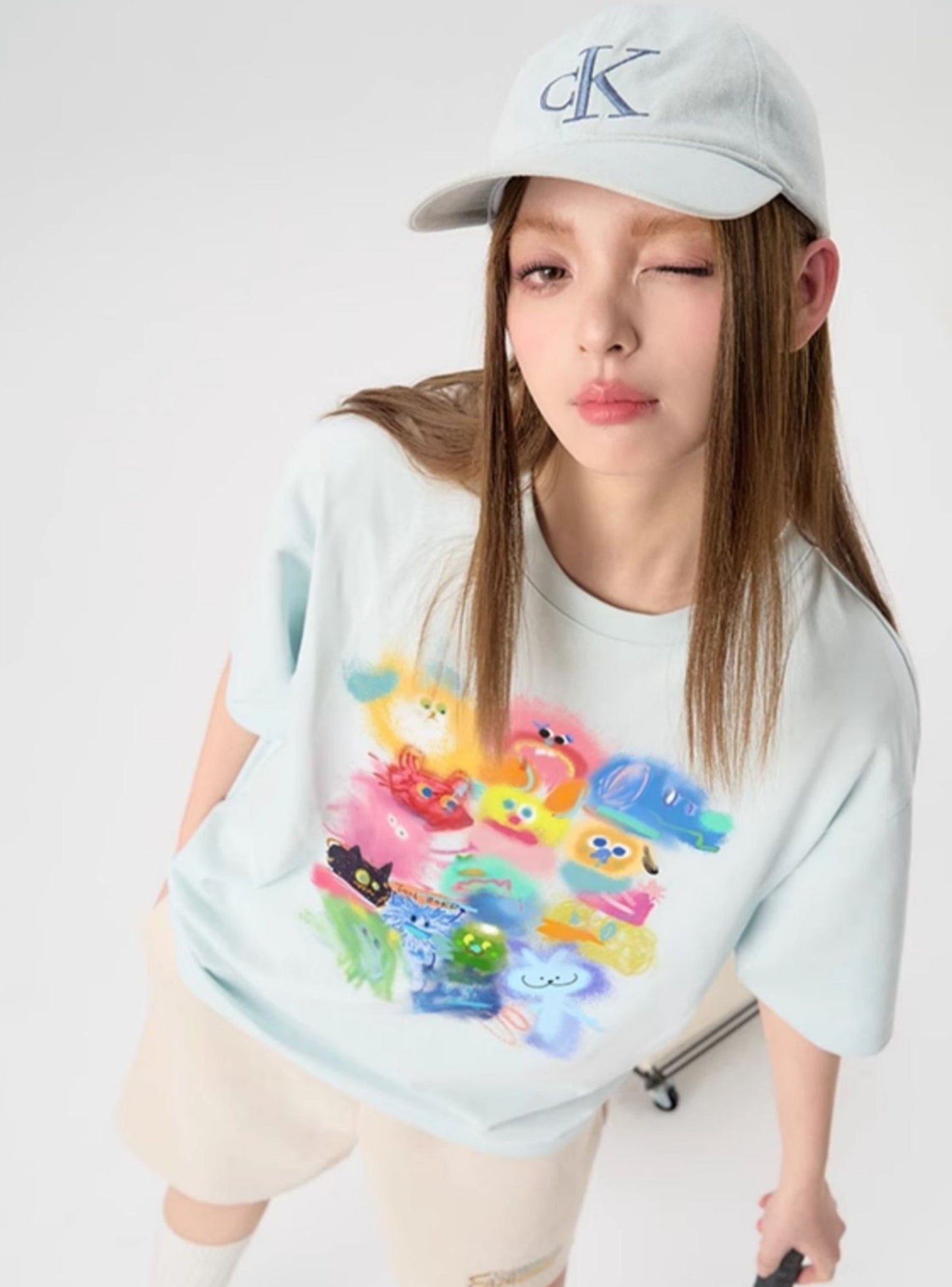 Gradient Cartoon Print T-Shirt