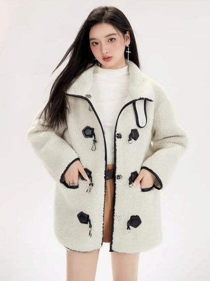 Faux fur integrated lambswool coat