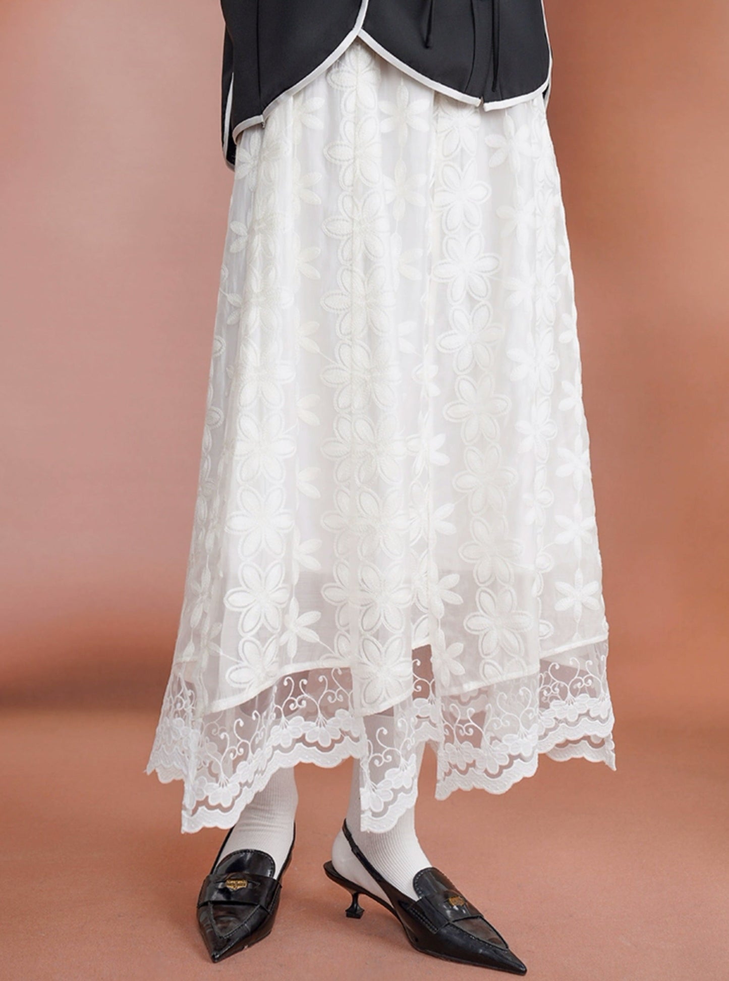 Curry Simple Lace White Skirt