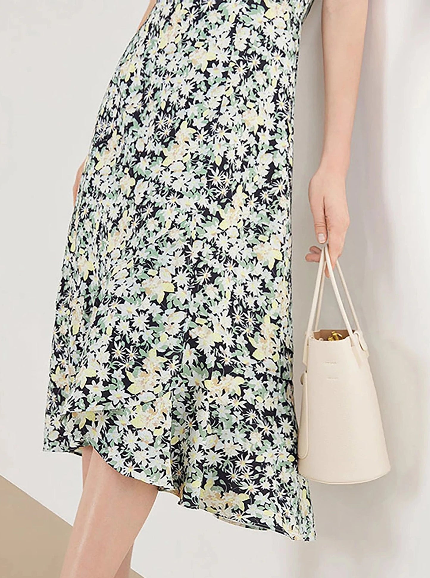 Clavicle-Showcasing Floral Dress