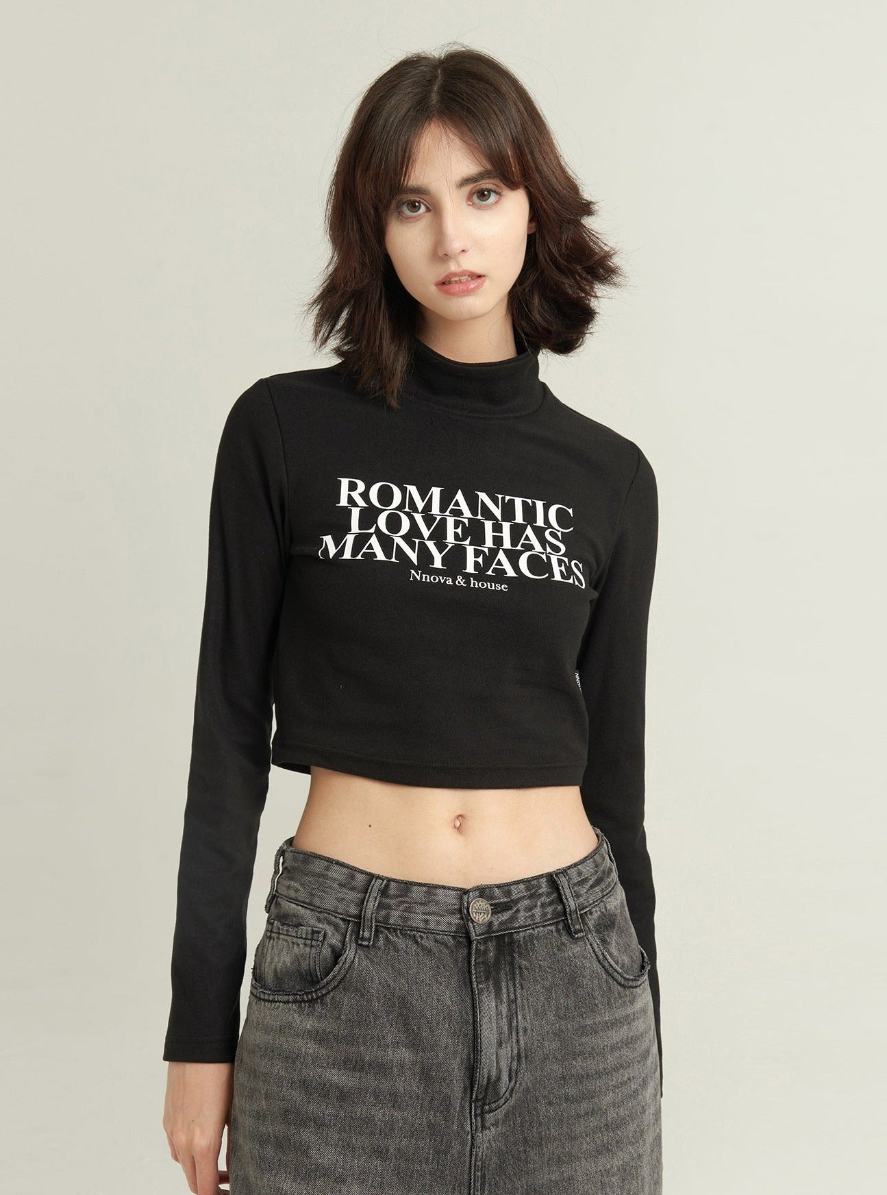 Turtleneck letters long sleeves crop tops