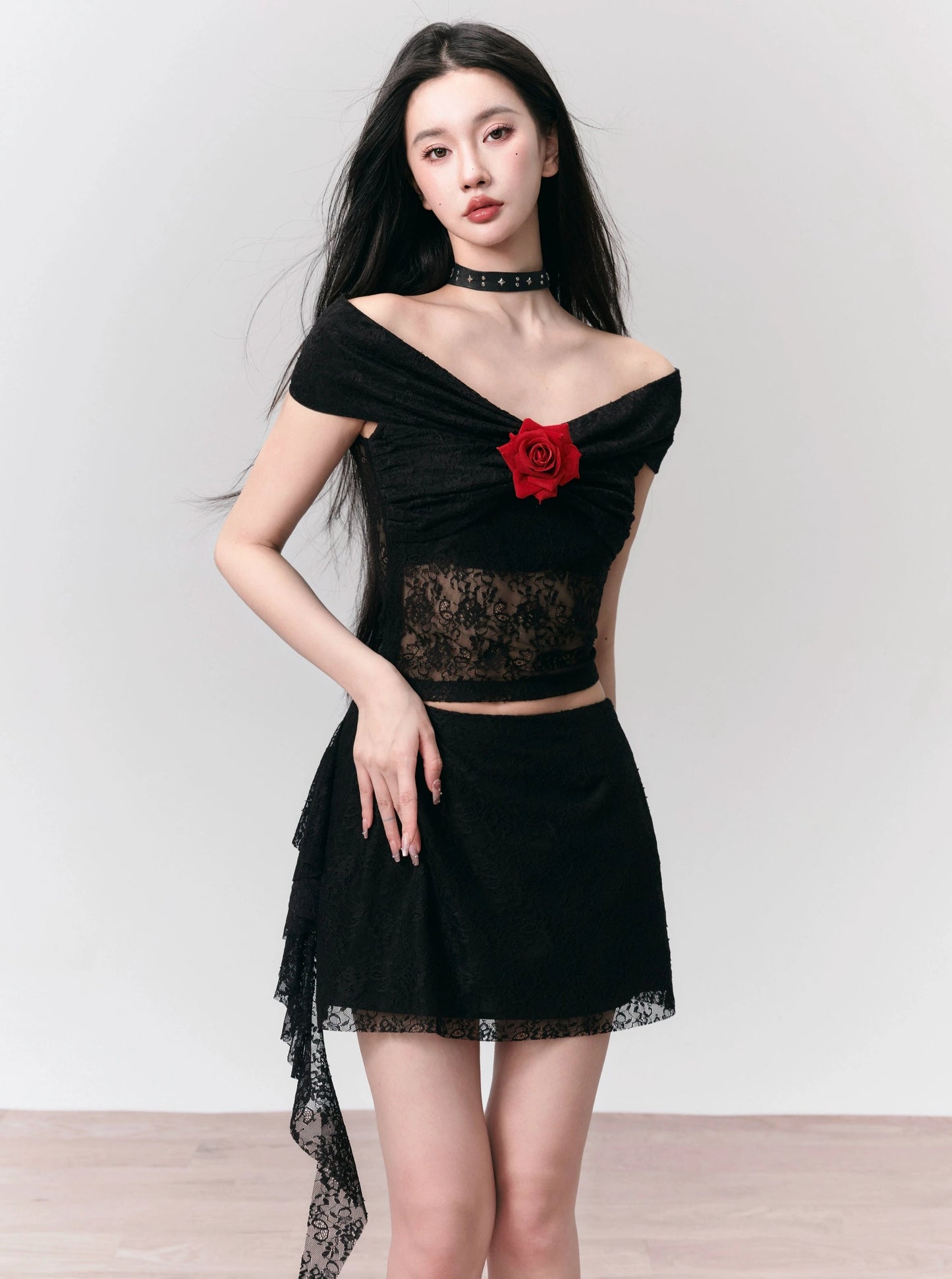 [SNH48 same style] fragile store - Floyd rose black lace one-shoulder short top short skirt