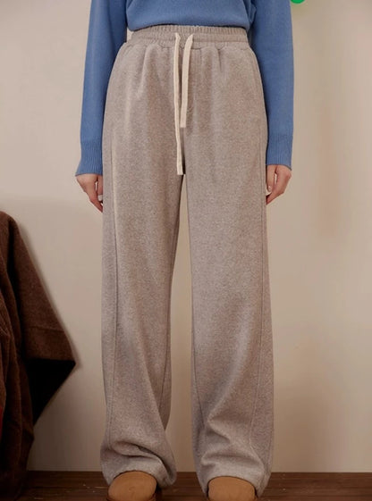 HIGH-WAISTED STRAIGHT SWEATPANTS