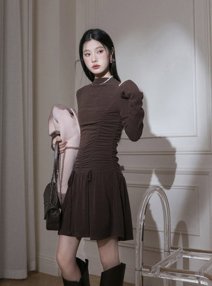 SLIM-FITTING CROPPED SHIRRED KNIT DRESS