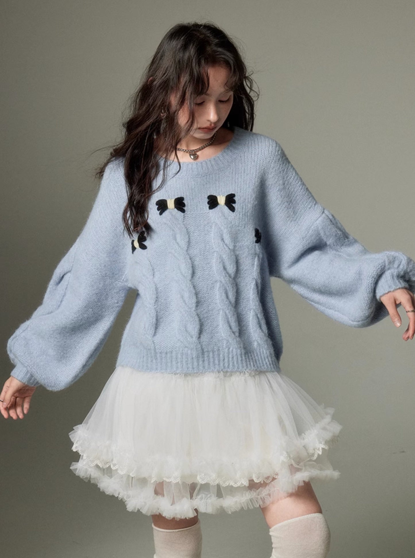 KNIT CREWNECK CABLE BOW SHIRT