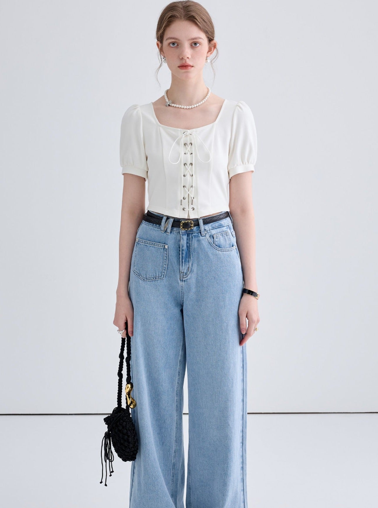 Simple Slim Cropped Lace-up Top