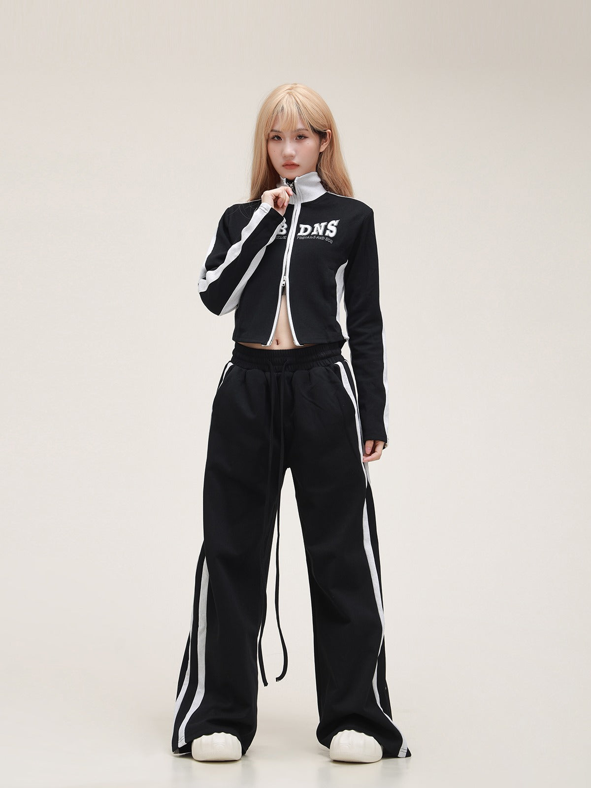 American Tracksuit Stand Neck Top Pants set-up