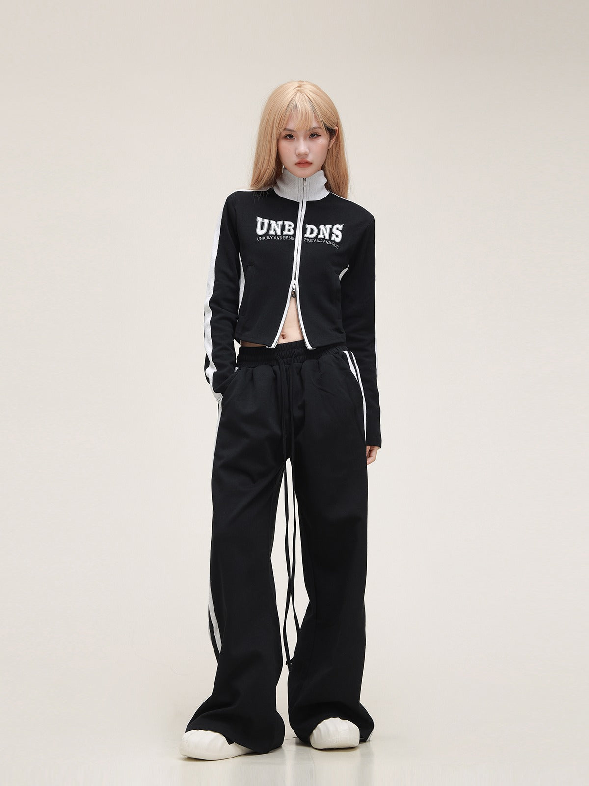 American Tracksuit Stand Neck Top Pants set-up