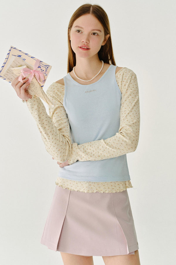 대비 조여진 허리 탑 