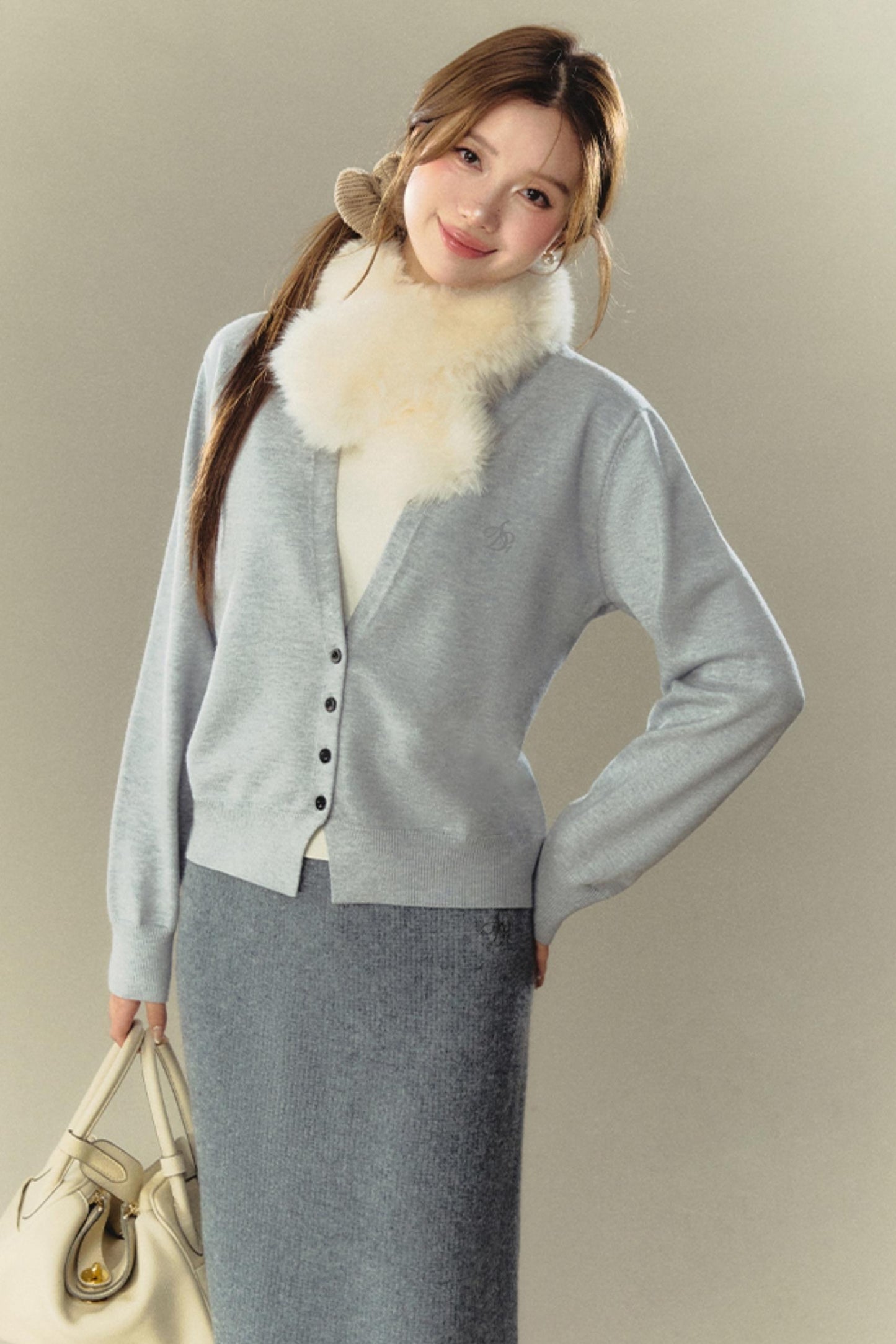 Fashionable V-Neck Cardigan