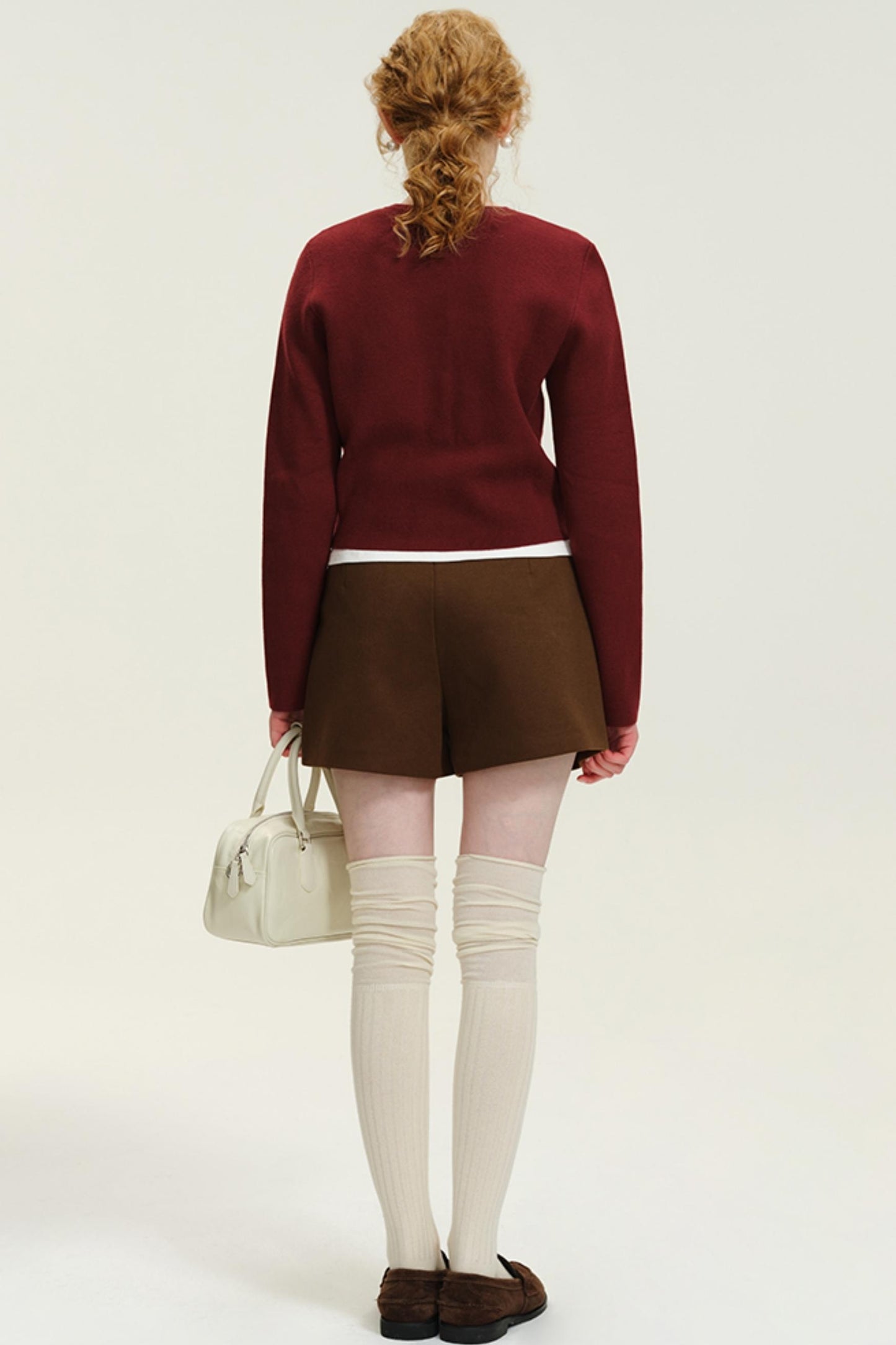 Round Neck Pearl Buckle Knitted Cardigan