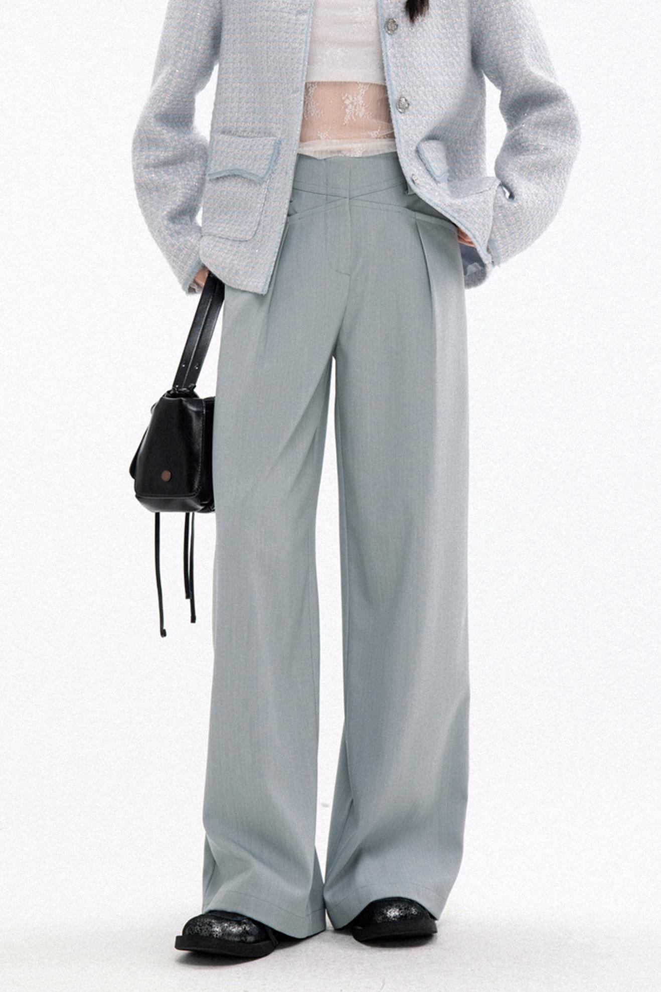 Relaxed Silhouette Mid-Rise Pants