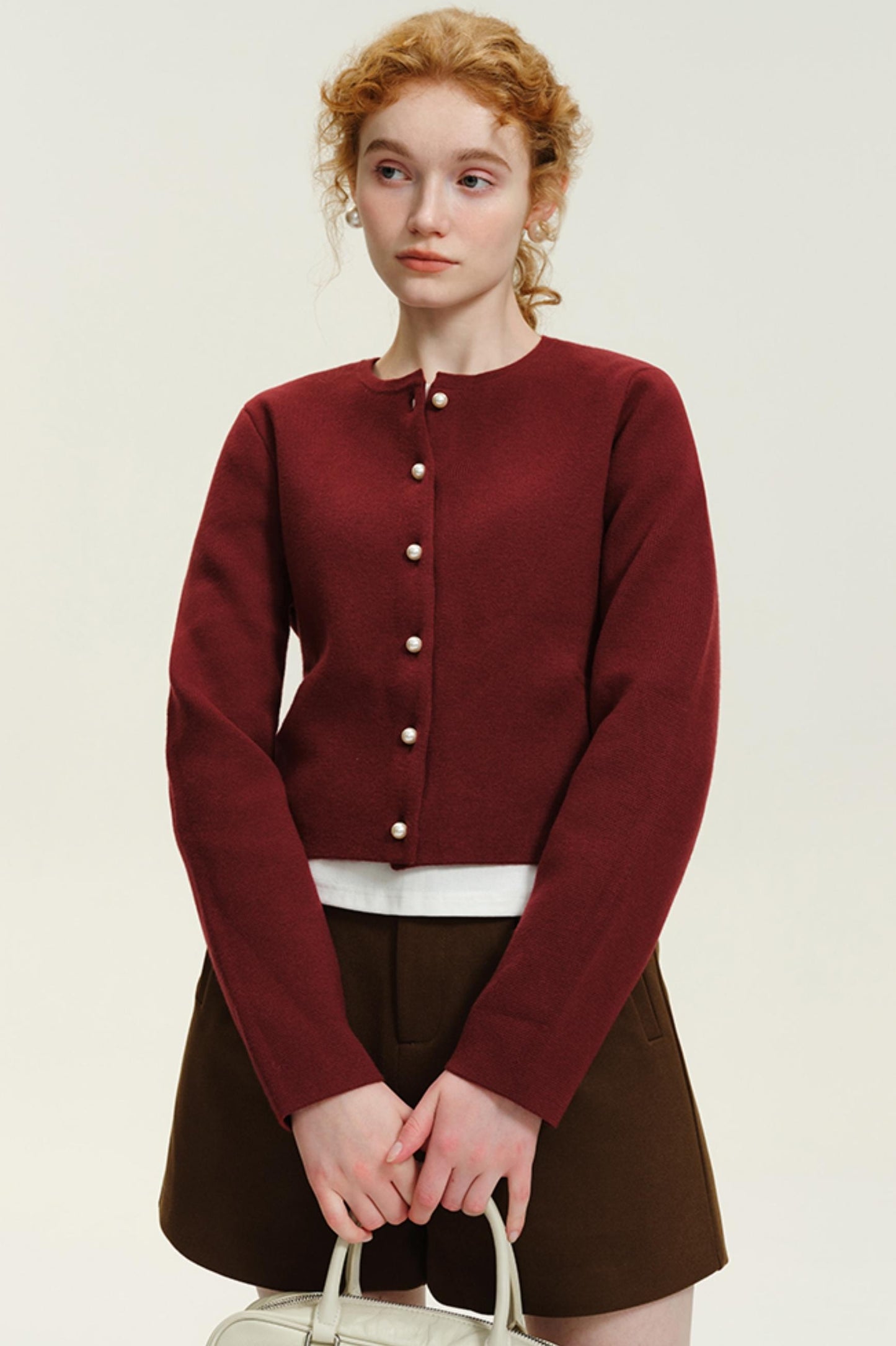 Round Neck Pearl Buckle Knitted Cardigan