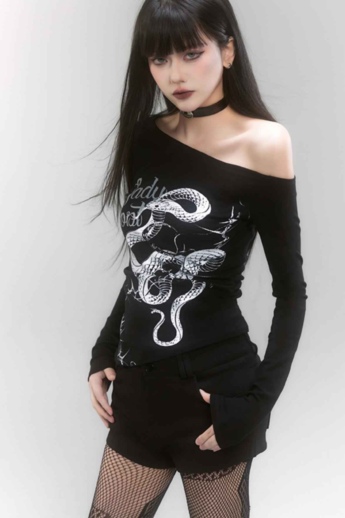 Das ursprüngliche Neujahrsgewand des Schlangenjahres von Ghost Girl, One-Shoulder-Top, scharfes und würziges figurbetontes langärmeliges T-Shirt, heißes Mädchen-Outfit 