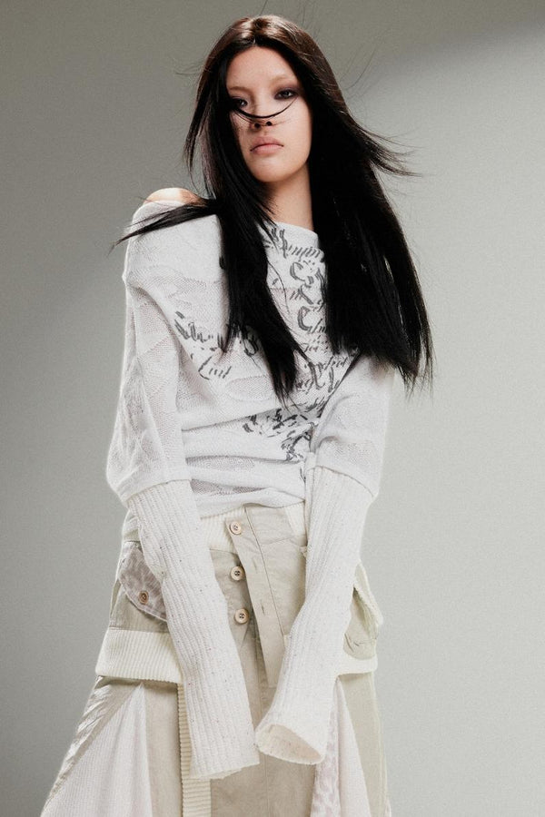 토템 프린트 스트레이트 넥라인 탑 