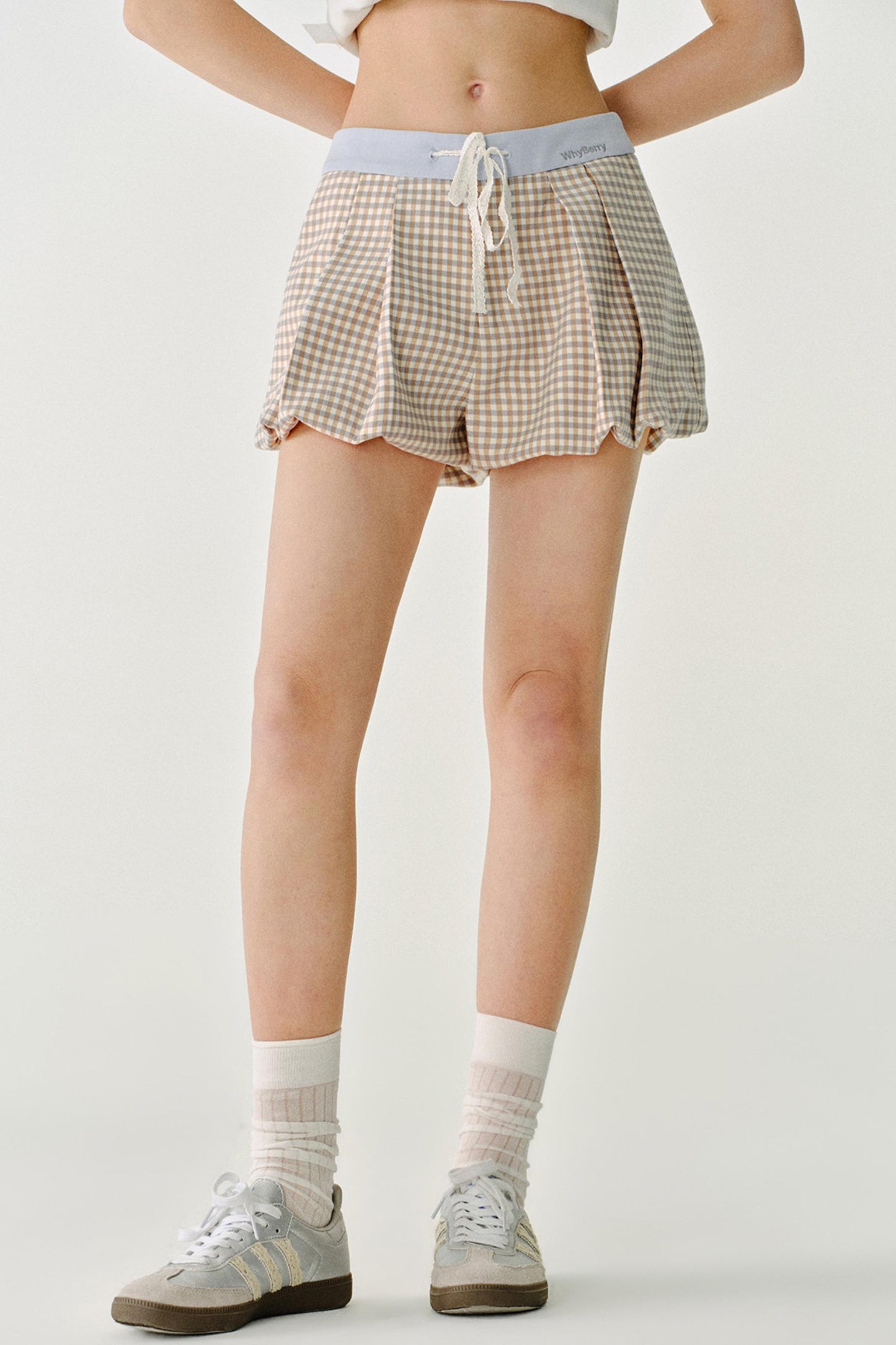 체크 패턴의 다용도 대조 A라인 반바지 