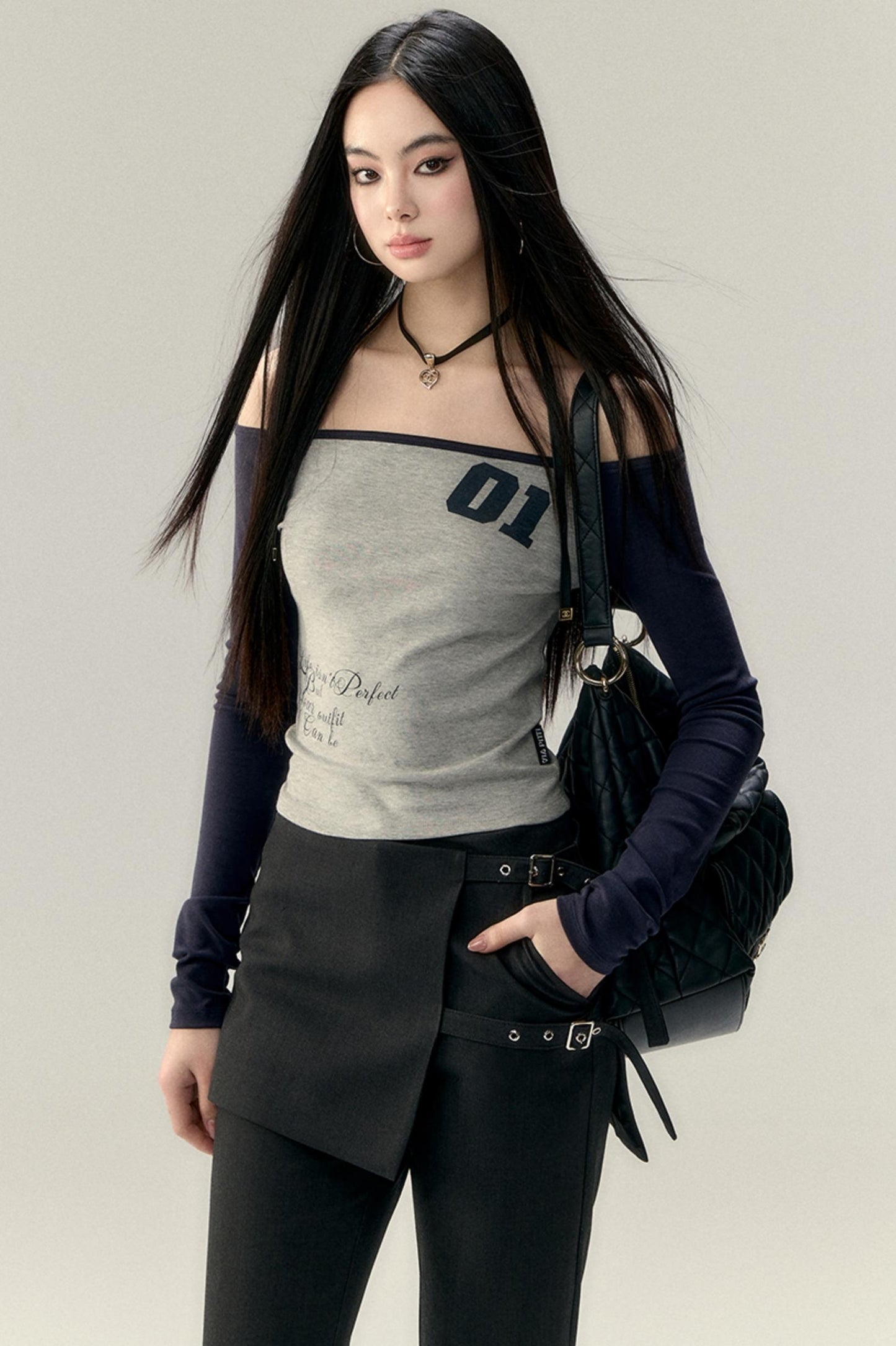 T-shirt asymétrique à une épaule 