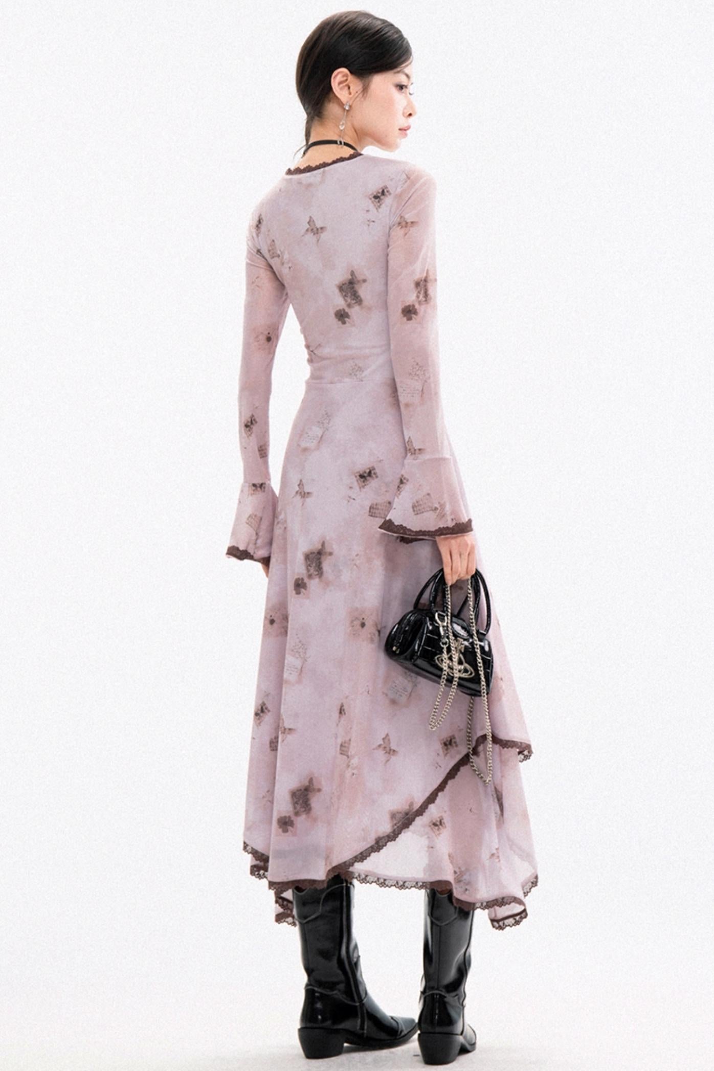 Robe à ourlet en pétales avec ombre de papillon 