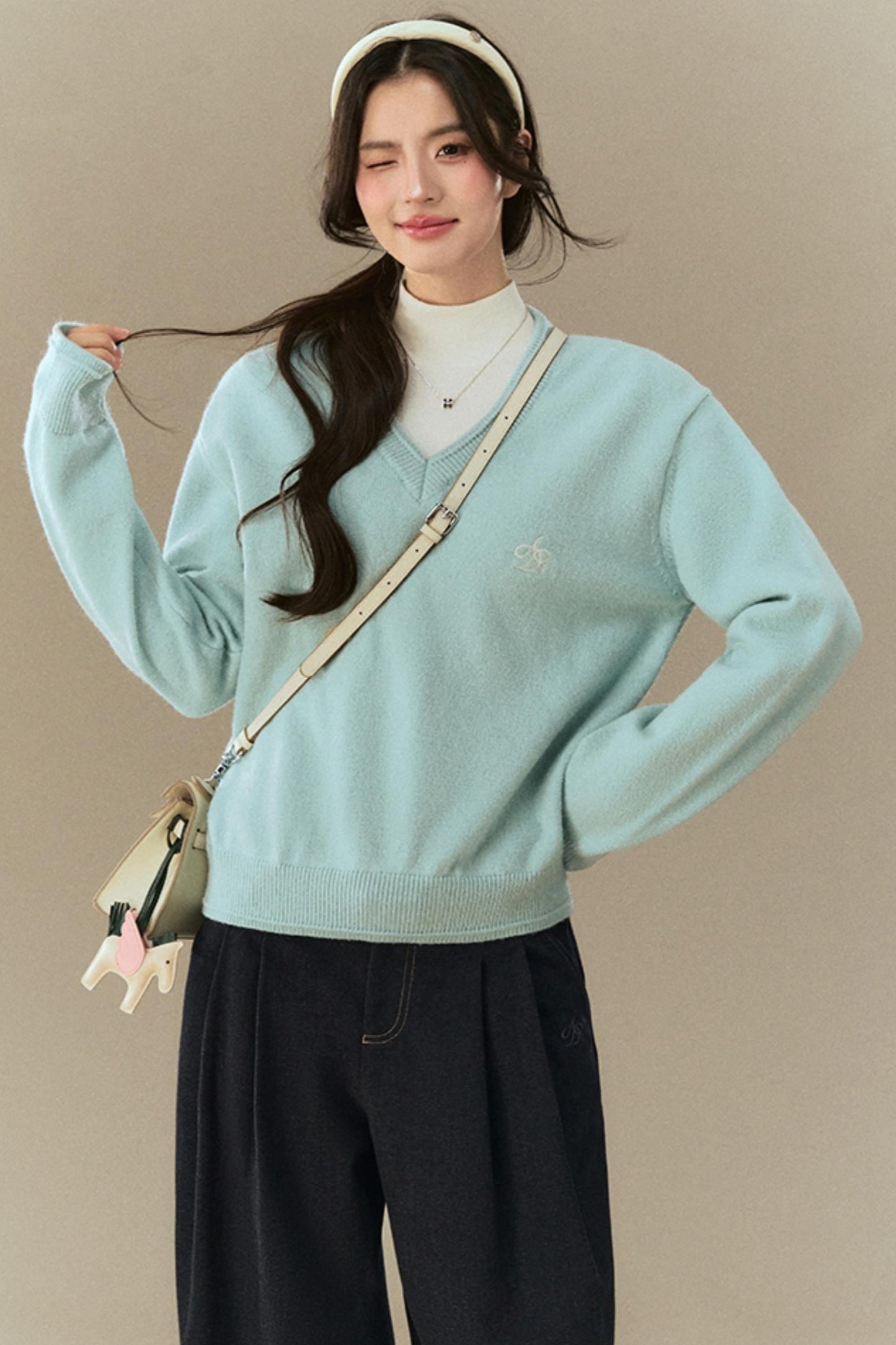 V-Neck Pullover Sweater & Tops 