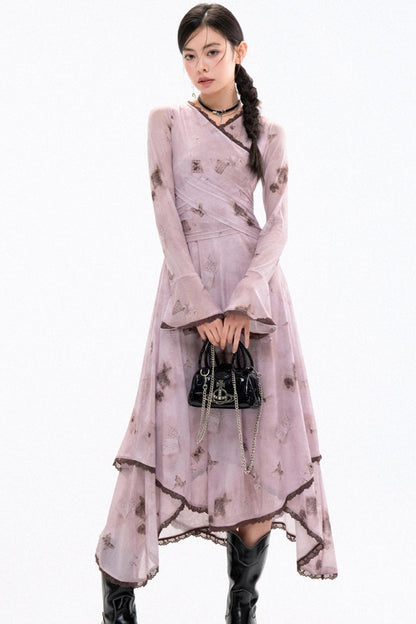 Robe à ourlet en pétales avec ombre de papillon 