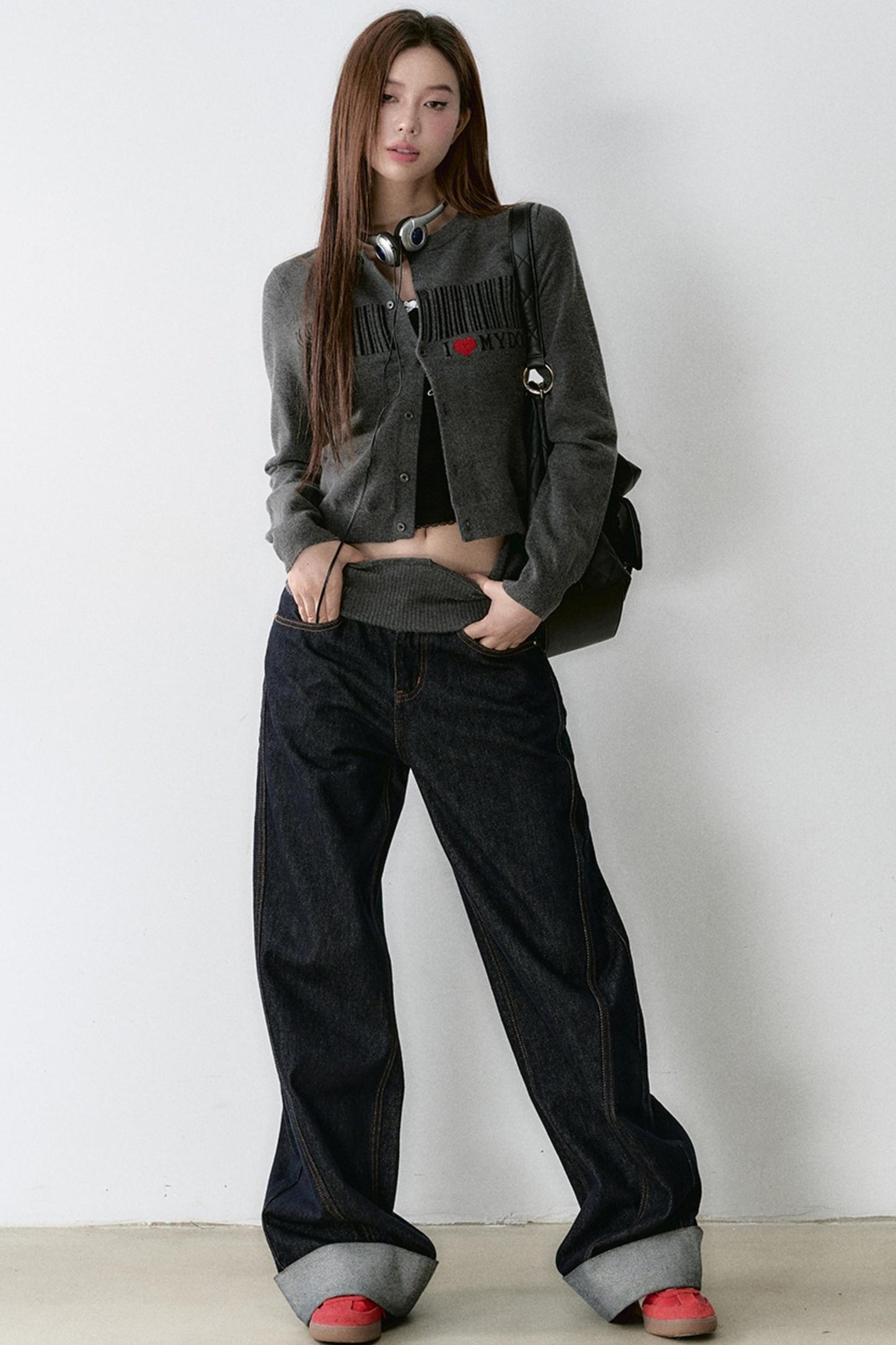 Base Shirt & Loose Cuffed Jeans Set-Up