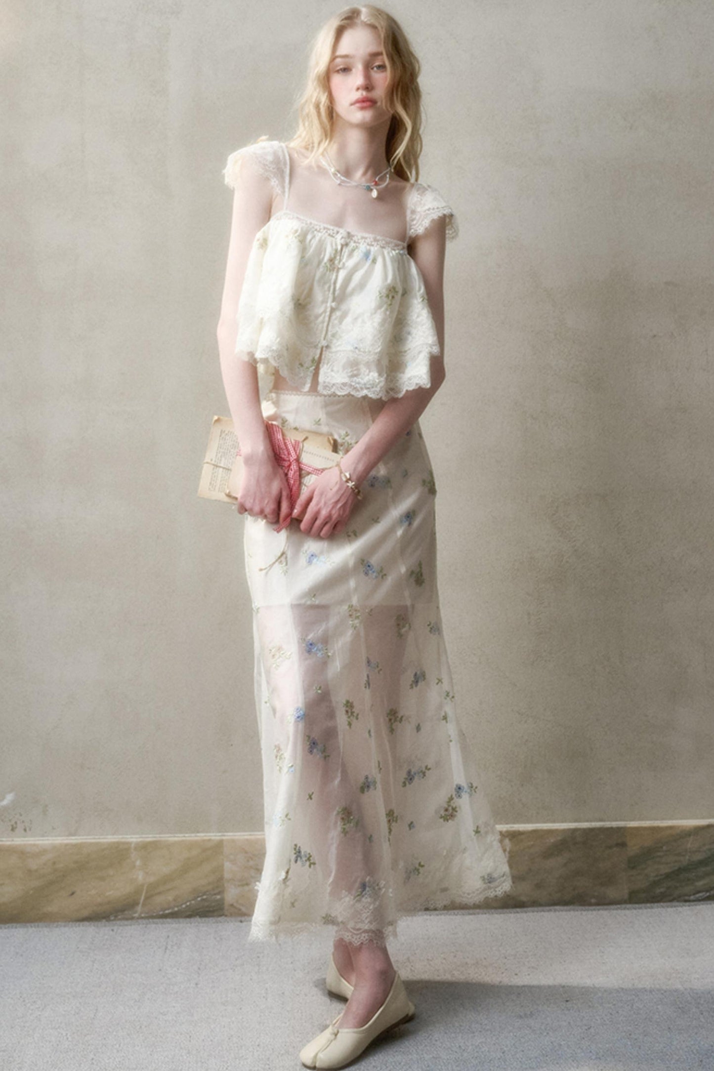 Airy Floral Ensemble Long Lace Skirt Set-Up