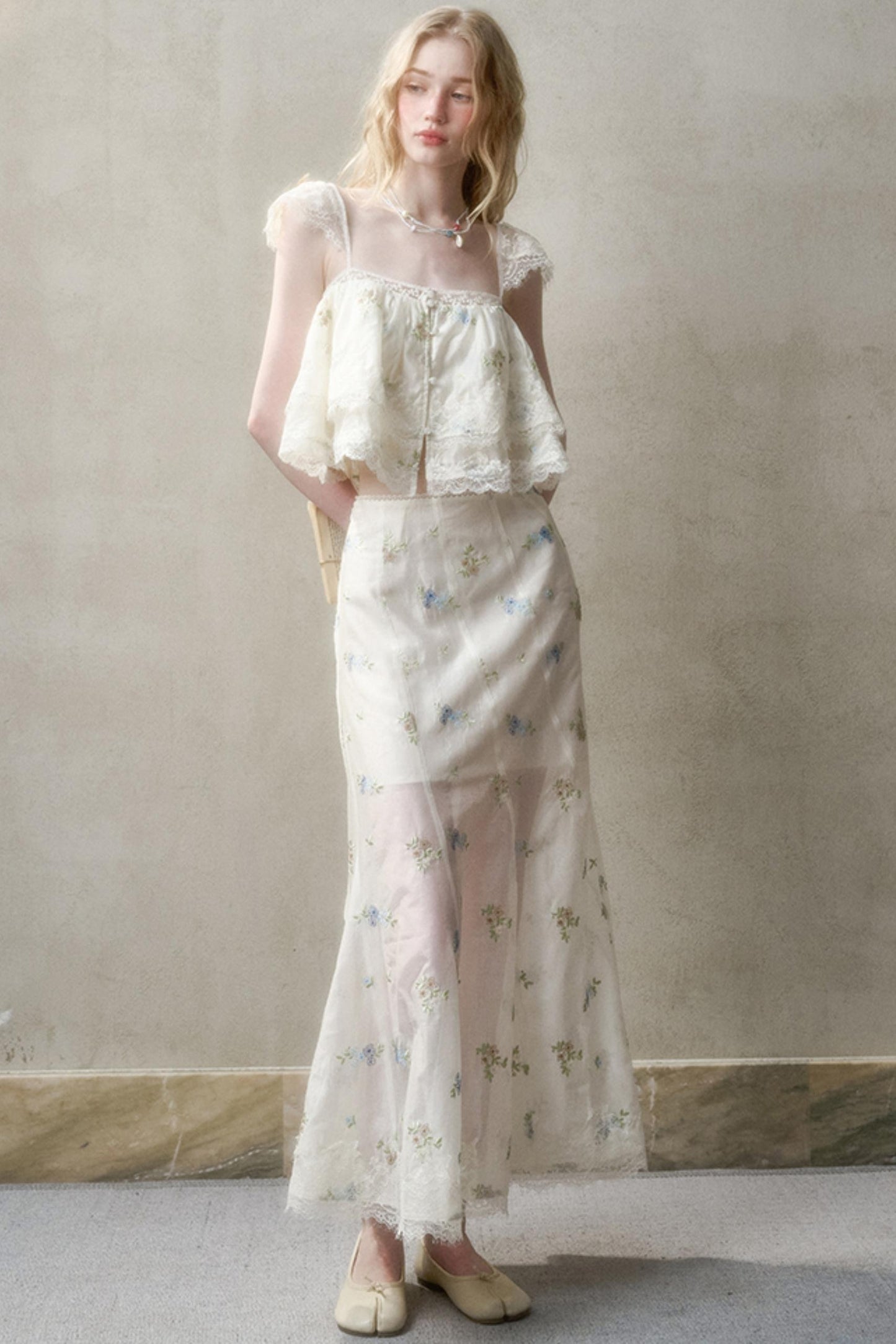 Airy Floral Ensemble Long Lace Skirt Set-Up