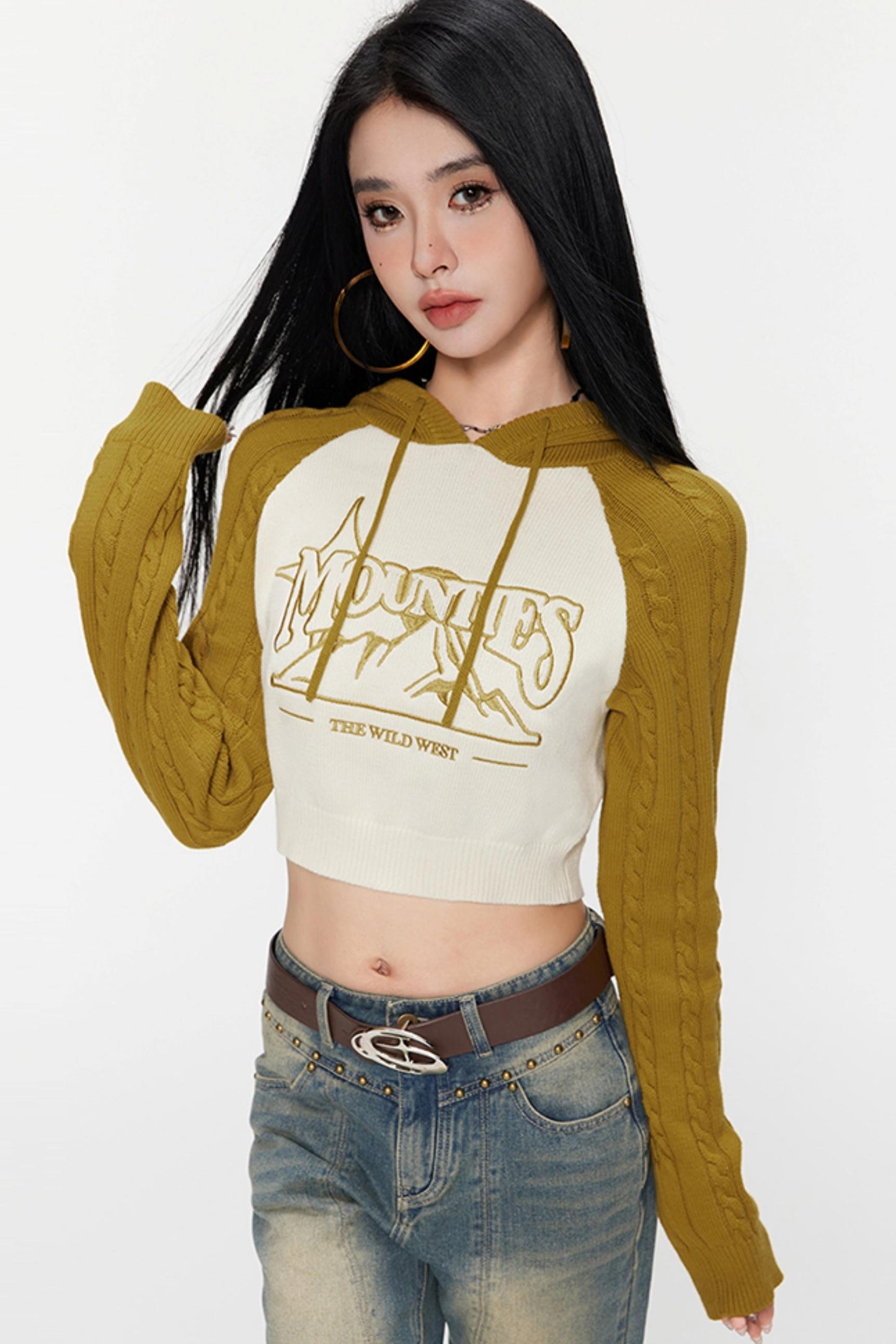 Contrasting Cropped Sweater