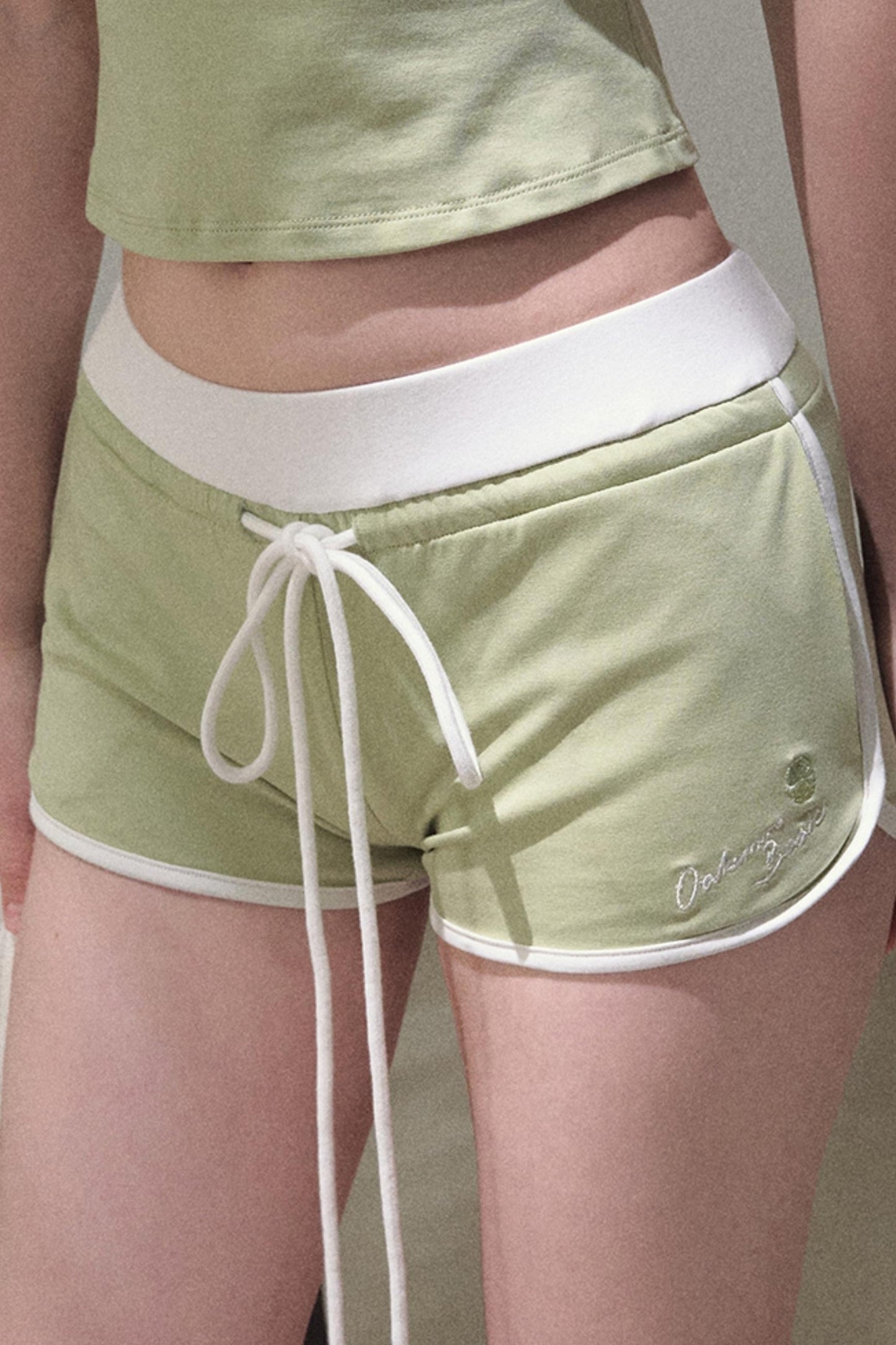 Colorblock Lace-Up Top Set-Up